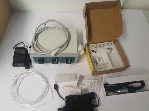 [SCH17688002] Kombigerät Dental, Ultraschall- und Zahnbohr-Polier-Einheit Eicksonic Plus, SN: 20243-270 - Das Gerät ist neu, hat jedoch leichte Kratzer am Ladegerät.